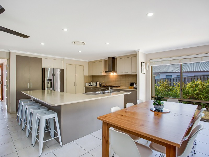 74 Clover Hill Drive, Mudgeeraba QLD 4213