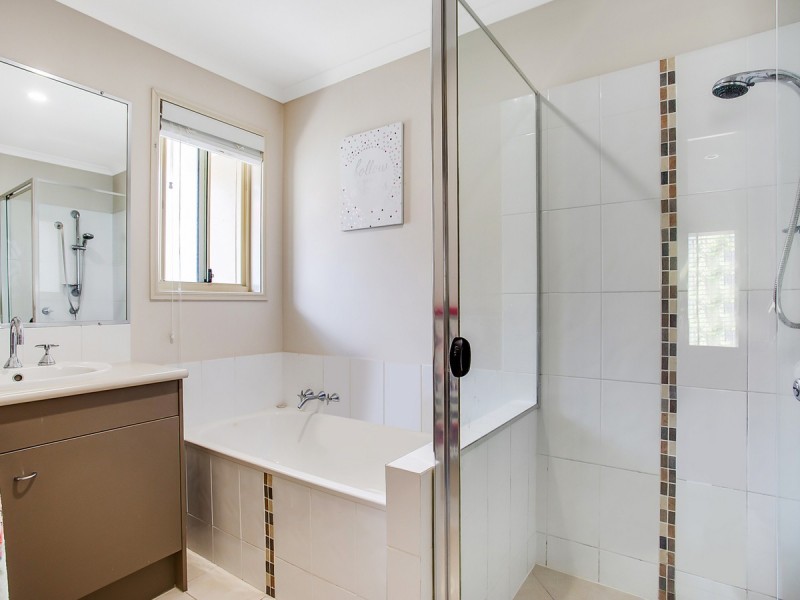 74 Clover Hill Drive, Mudgeeraba QLD 4213