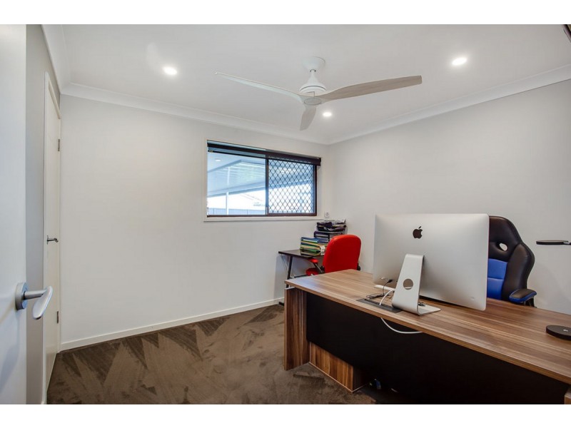 23 Rumrunner Street, Mermaid Waters QLD 4218