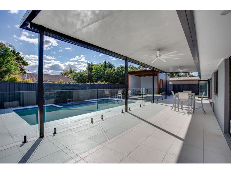 23 Rumrunner Street, Mermaid Waters QLD 4218