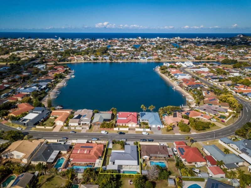 23 Rumrunner Street, Mermaid Waters QLD 4218