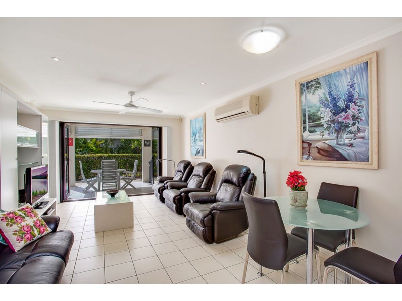 81 Riverwalk Avenue, Robina QLD 4226