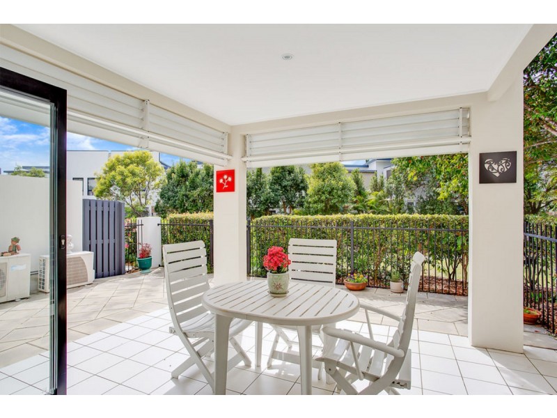 81 Riverwalk Avenue, Robina QLD 4226