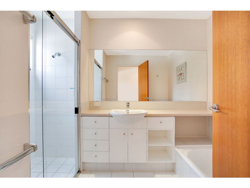 81 Riverwalk Avenue, Robina QLD 4226