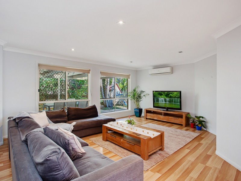 8 Rice Place, Varsity Lakes QLD 4227