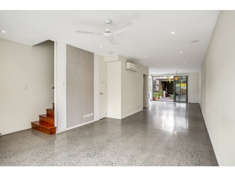 30 South Bay Drive, Varsity Lakes QLD 4227