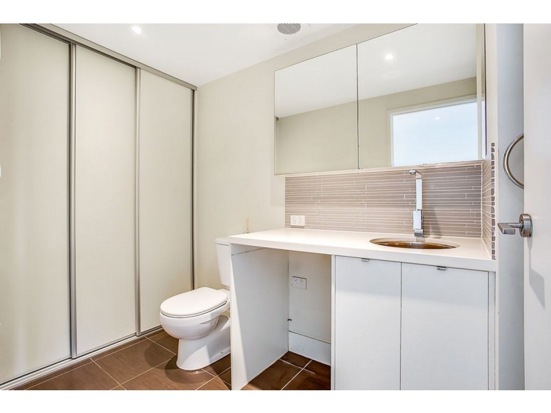 30 South Bay Drive, Varsity Lakes QLD 4227