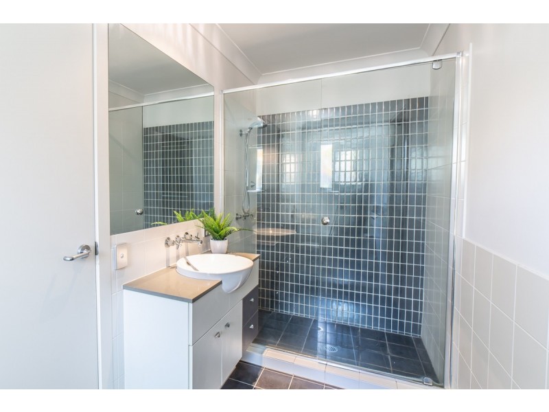 17/19 Carina Peak Drive, Varsity Lakes QLD 4227