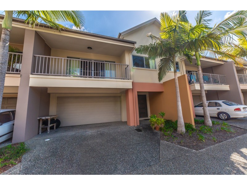 17/19 Carina Peak Drive, Varsity Lakes QLD 4227