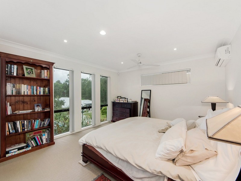 11 Peregrine Street, Reedy Creek QLD 4227