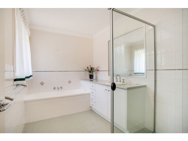 13 Corina Close, Robina QLD 4226