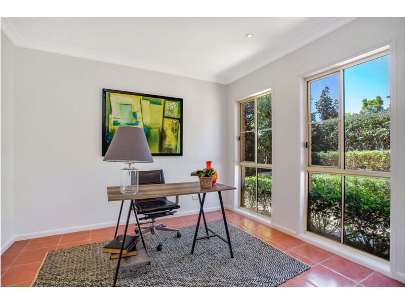 17 Pine Valley Drive, Robina QLD 4226