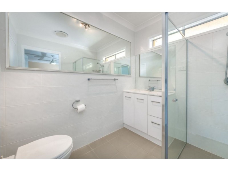 1/5 Schuster Avenue, Miami QLD 4220