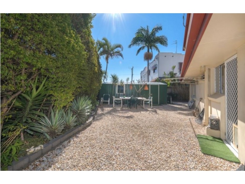 1/5 Schuster Avenue, Miami QLD 4220