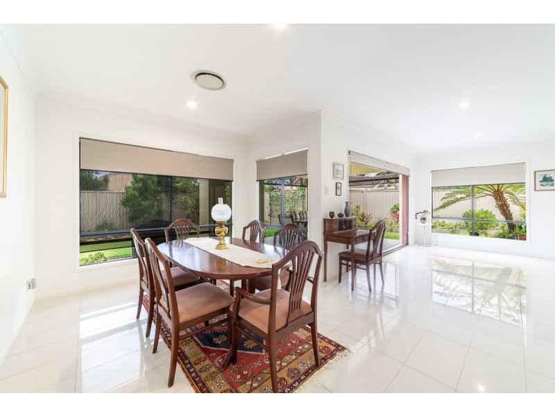 6 Gum Court, Burleigh Waters QLD 4220