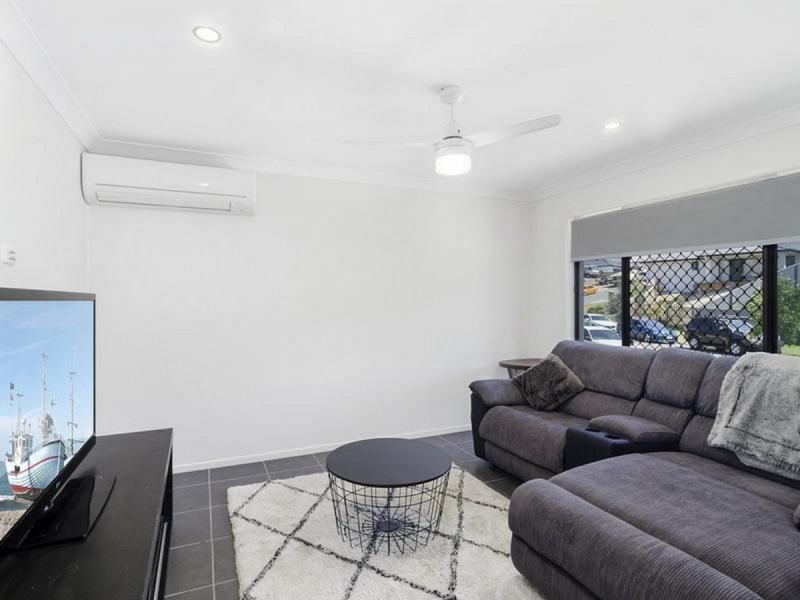 16 Angahook Crescent, Upper Coomera QLD 4209