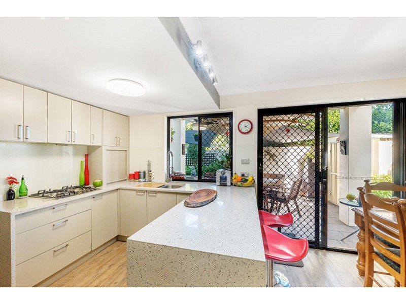 16/323 Christine Avenue, Varsity Lakes QLD 4227