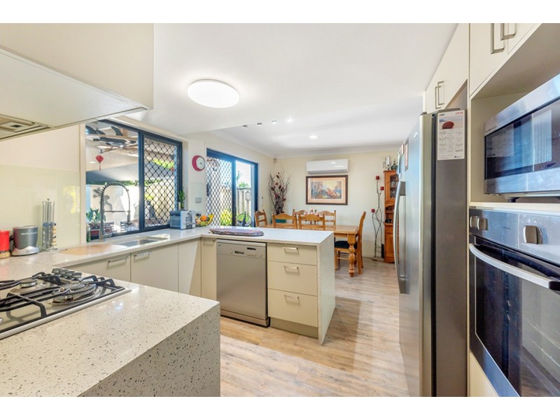 16/323 Christine Avenue, Varsity Lakes QLD 4227
