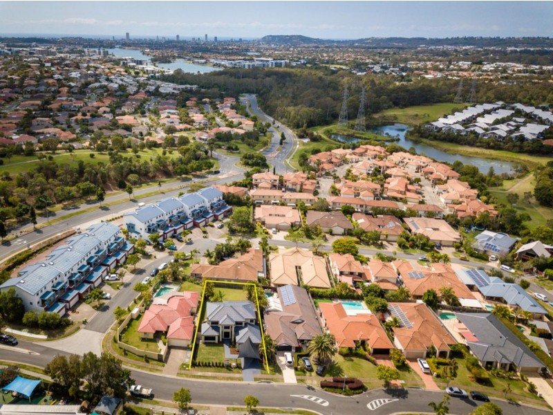 8 Goldwater Drive, Robina QLD 4226