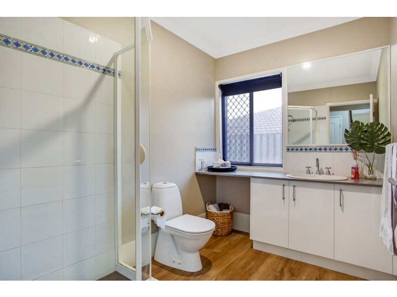 8 Goldwater Drive, Robina QLD 4226