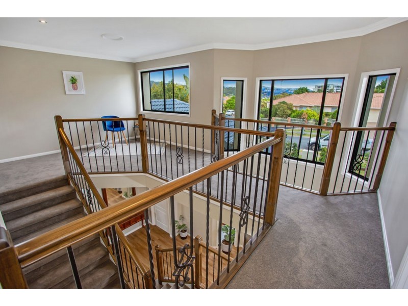 8 Goldwater Drive, Robina QLD 4226