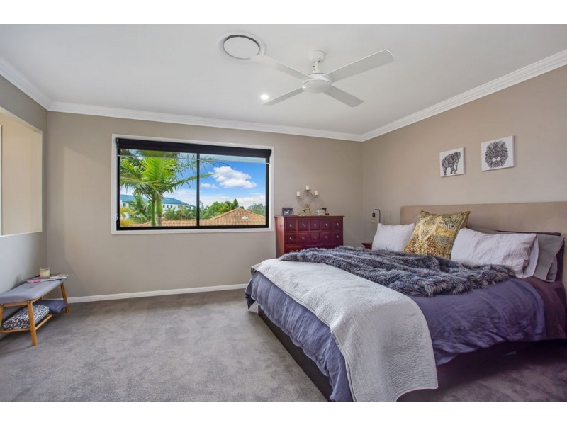 8 Goldwater Drive, Robina QLD 4226