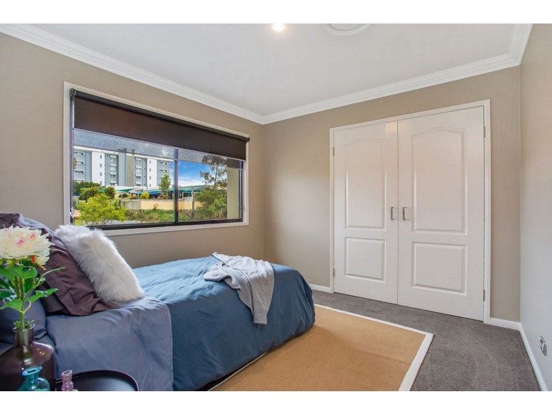 8 Goldwater Drive, Robina QLD 4226