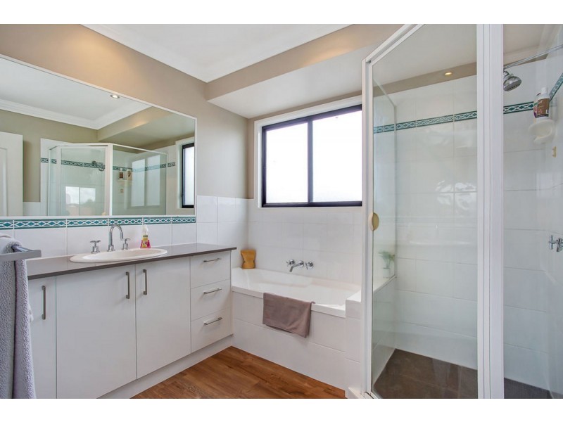 8 Goldwater Drive, Robina QLD 4226