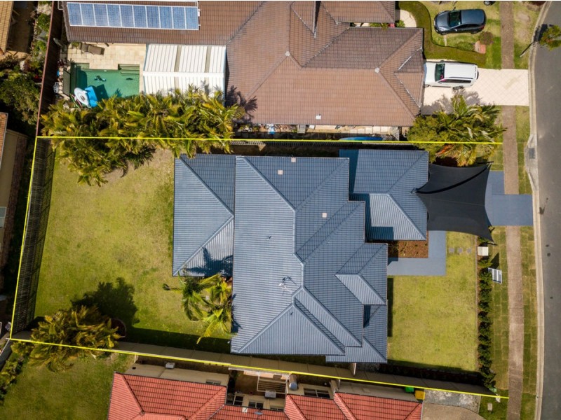 8 Goldwater Drive, Robina QLD 4226