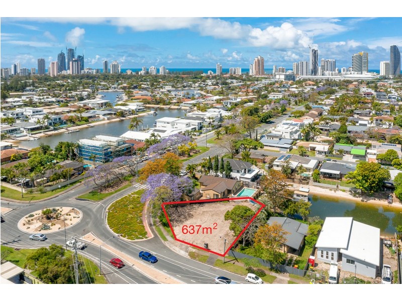 70 T E Peters Drive, Broadbeach Waters QLD 4218