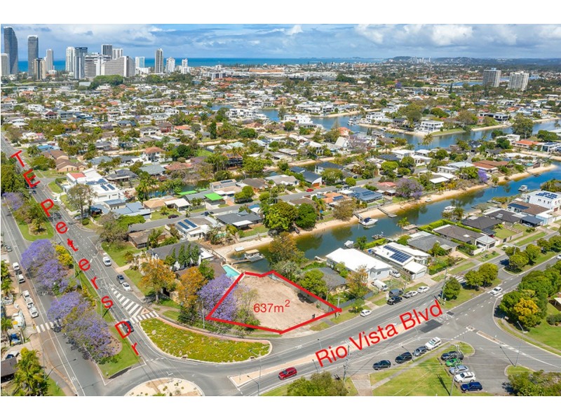 70 T E Peters Drive, Broadbeach Waters QLD 4218