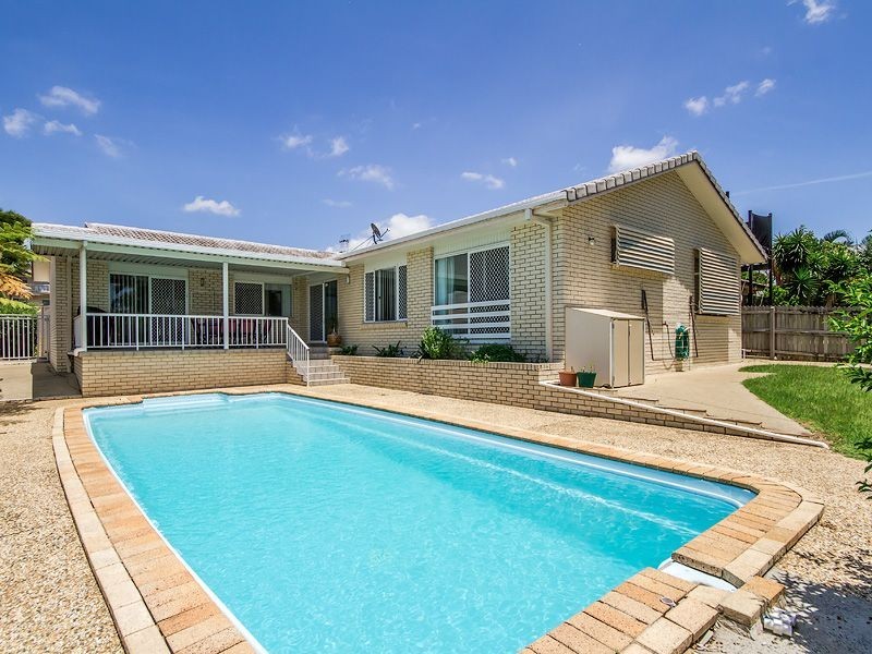 33 Wardoo Street, Southport QLD 4215