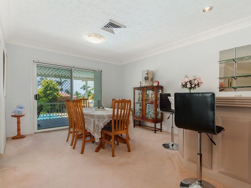 33 Wardoo Street, Southport QLD 4215