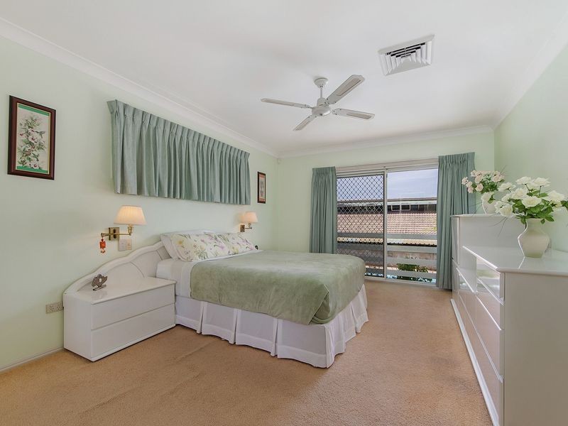 33 Wardoo Street, Southport QLD 4215