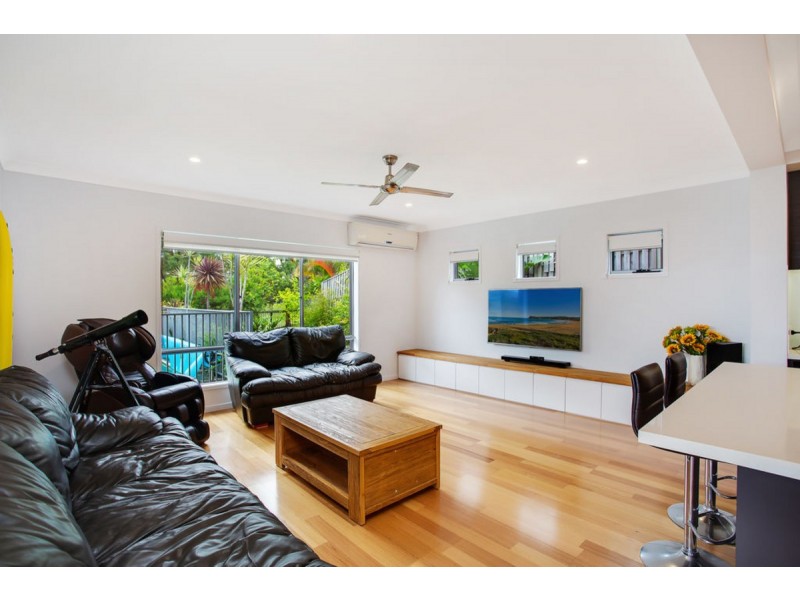 13 Aquarius Street, Reedy Creek QLD 4227