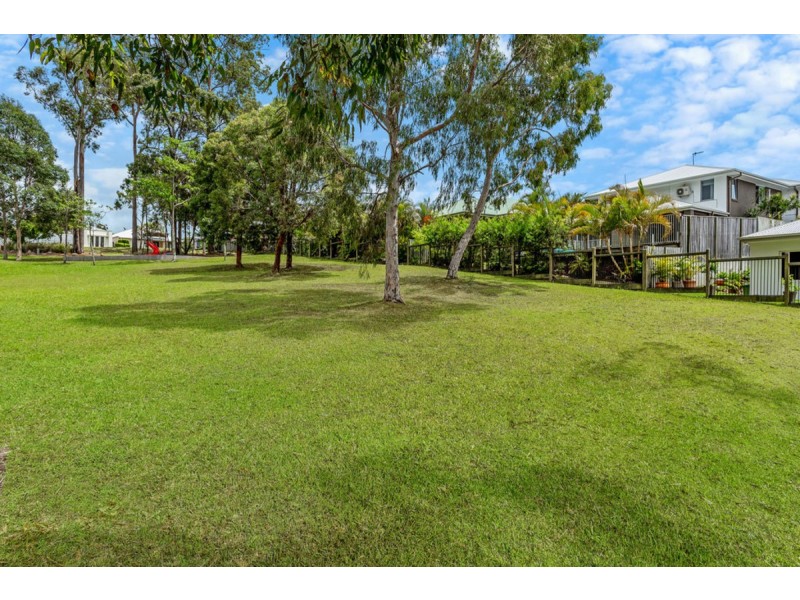 13 Aquarius Street, Reedy Creek QLD 4227