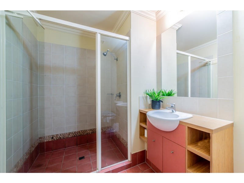 108/4 University Drive, Robina QLD 4226