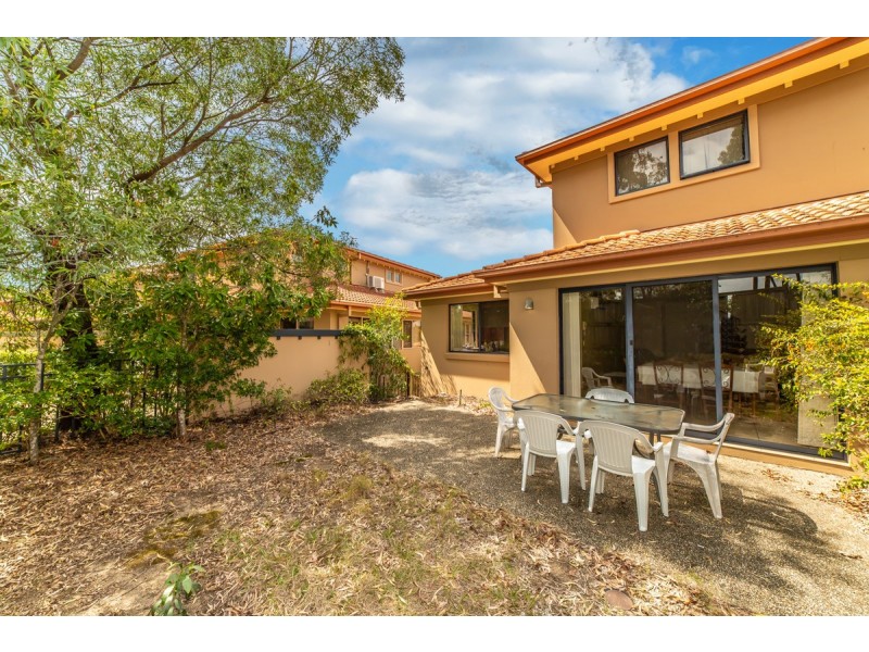 108/4 University Drive, Robina QLD 4226