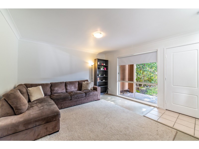 22/1 Warbler Parade, Varsity Lakes QLD 4227