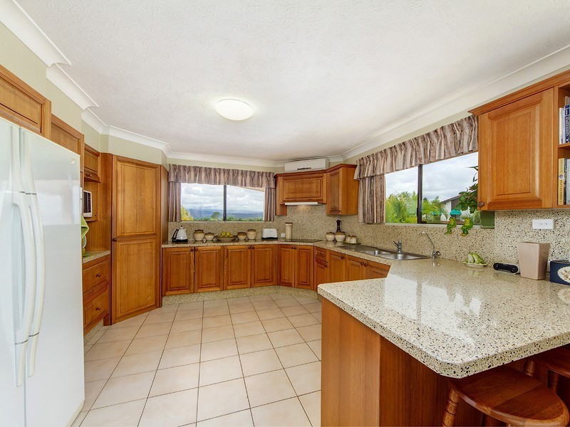 5 Kevin Court, Miami QLD 4220