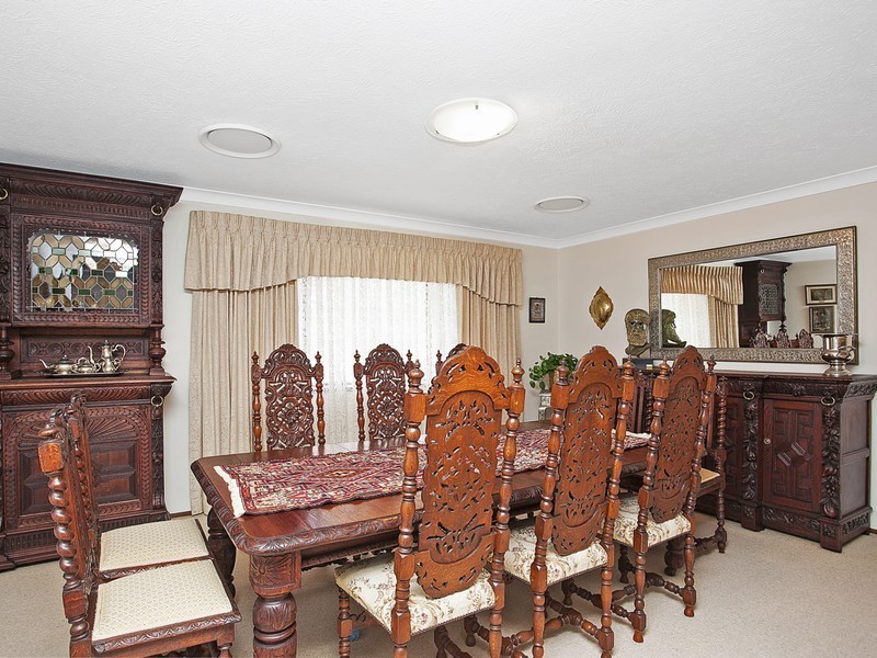 5 Kevin Court, Miami QLD 4220