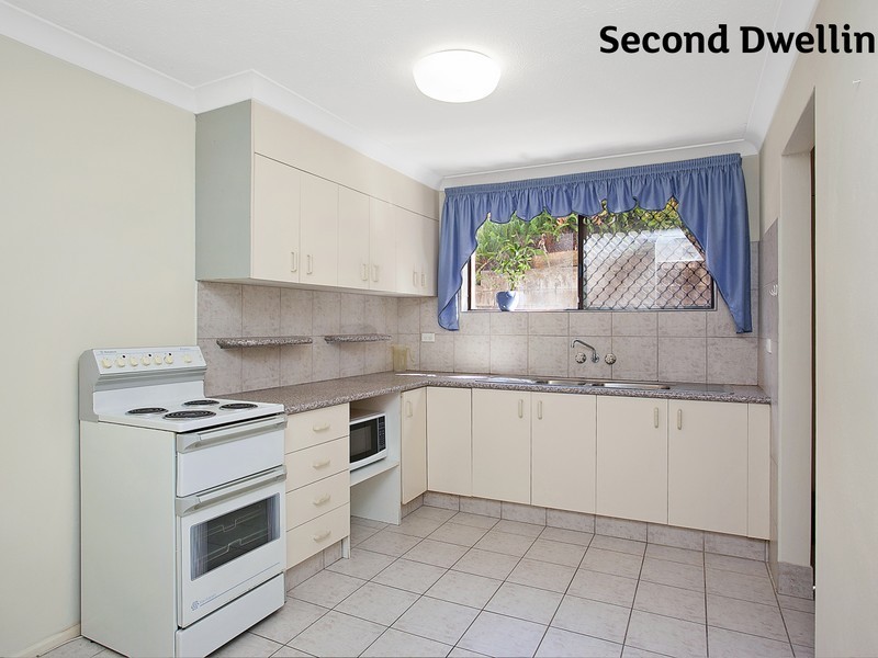5 Kevin Court, Miami QLD 4220