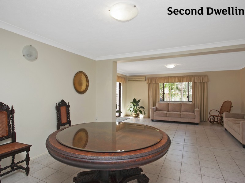 5 Kevin Court, Miami QLD 4220