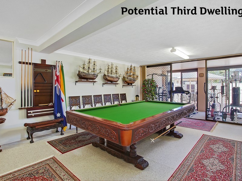 5 Kevin Court, Miami QLD 4220