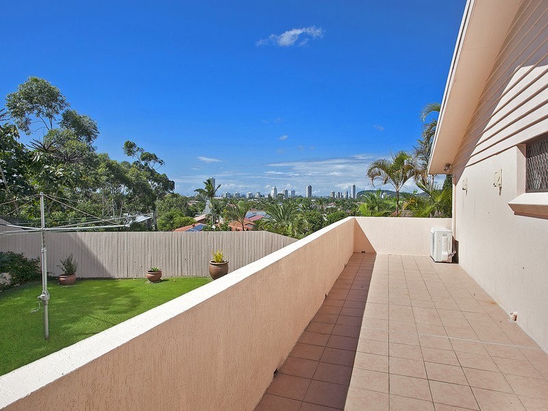 5 Kevin Court, Miami QLD 4220