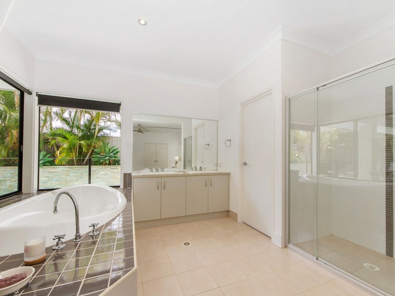 47 Observatory Drive, Reedy Creek QLD 4227