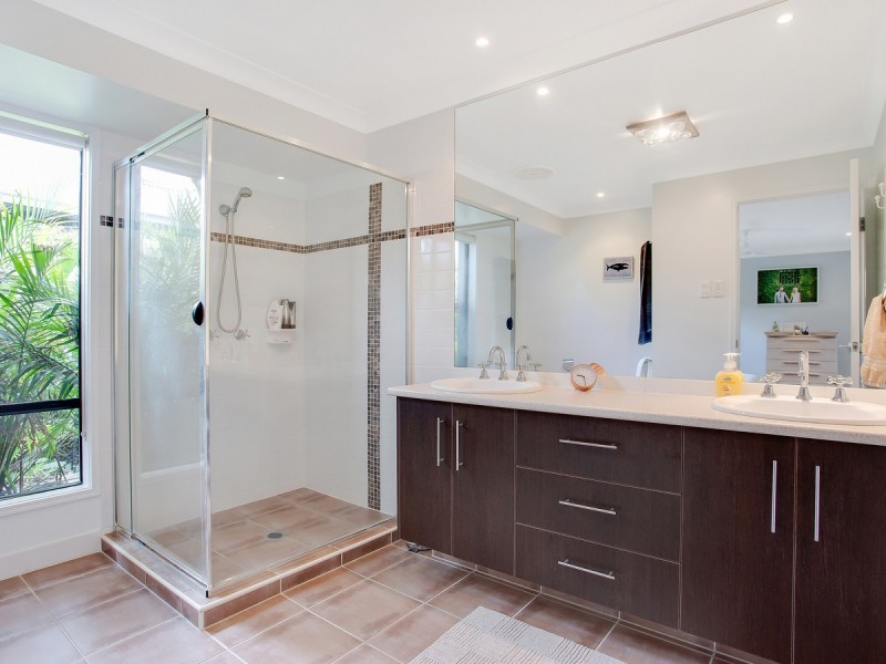 67 Observatory Drive, Reedy Creek QLD 4227
