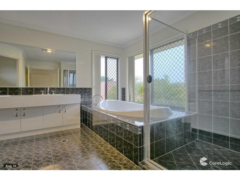 52 Lancewood Circuit, Robina QLD 4226