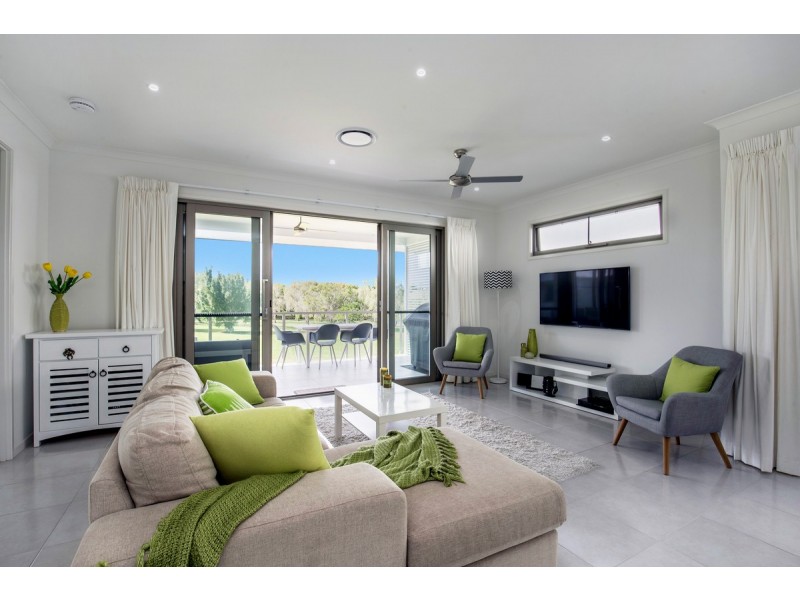 166/1 The Inlet Drive, Carrara QLD 4211