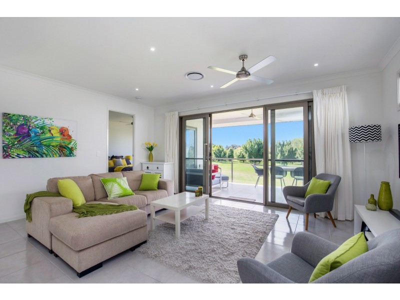 166/1 The Inlet Drive, Carrara QLD 4211
